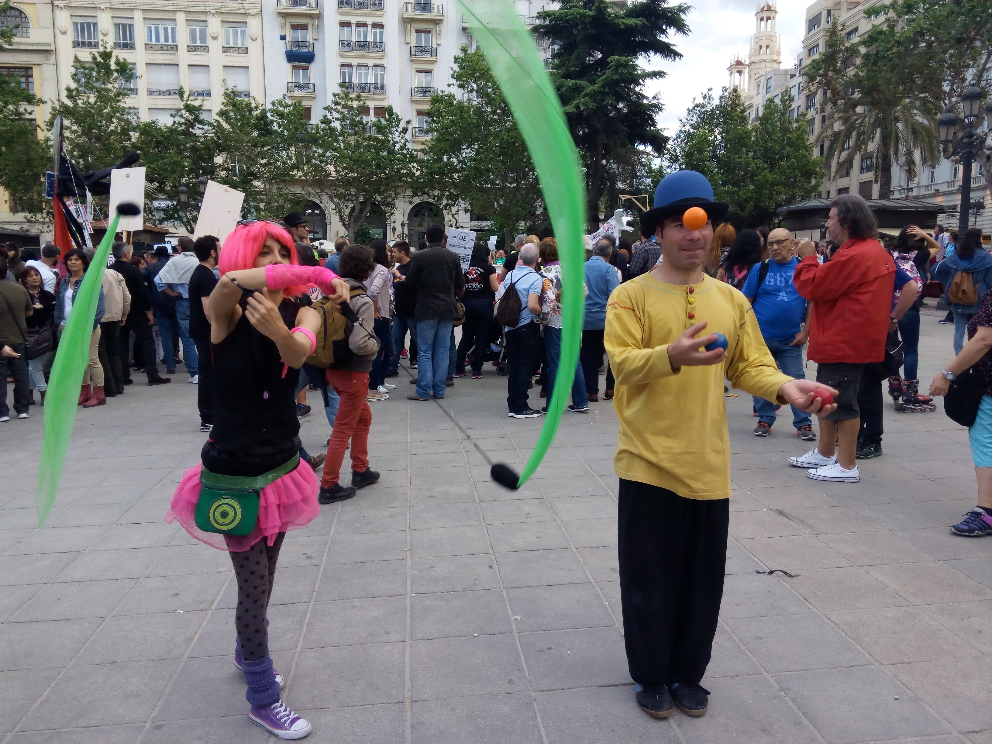 A LA LLUNA  art i entorn - Ferias - IMG 20160514 193816