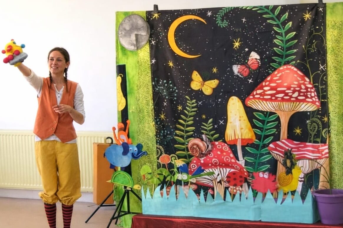 A LA LLUNA  art i entorn - LAY CONTACONTES - PEQUECUENTOS IMÁGEN