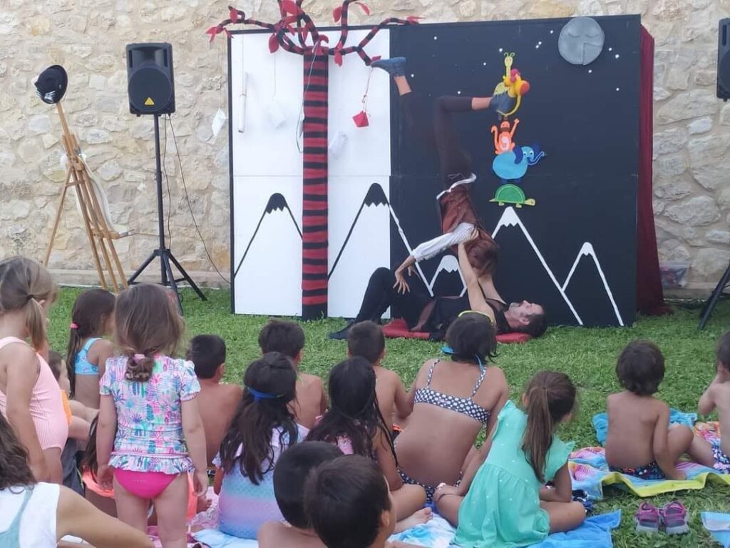 A LA LLUNA  art i entorn - Circuentos - WhatsApp Image 2026 01 28 at 13.48.16